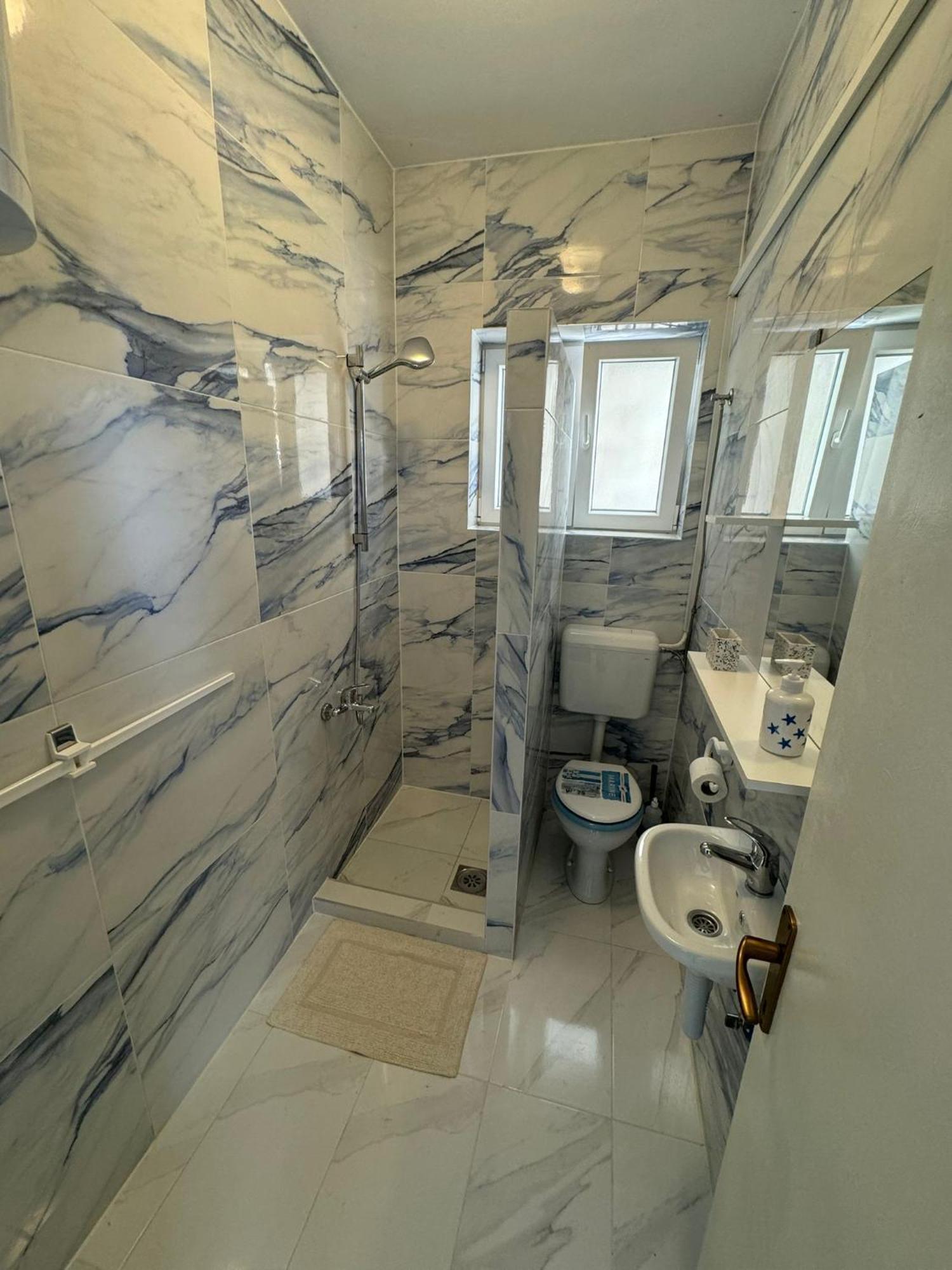 Marina Apartmani Tisno Murter Esterno foto